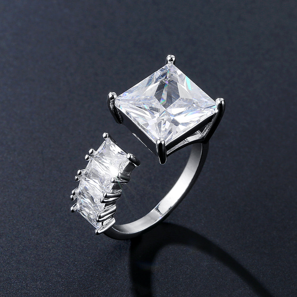 Piramide Ring